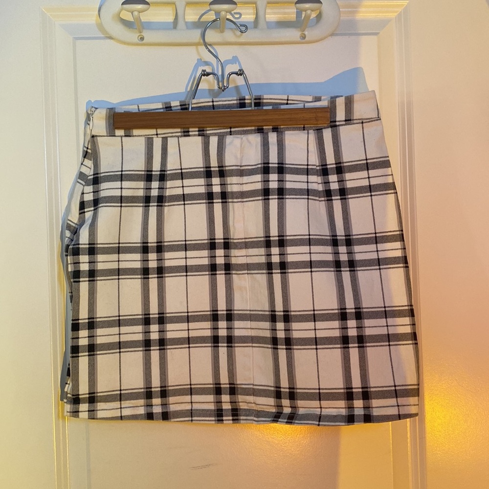 Patterned Skirt - Picture 2 of 2